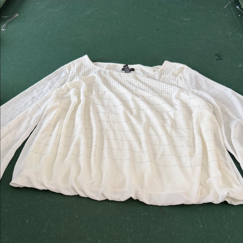 Elegant White Women's Top. CAJA. #. 1